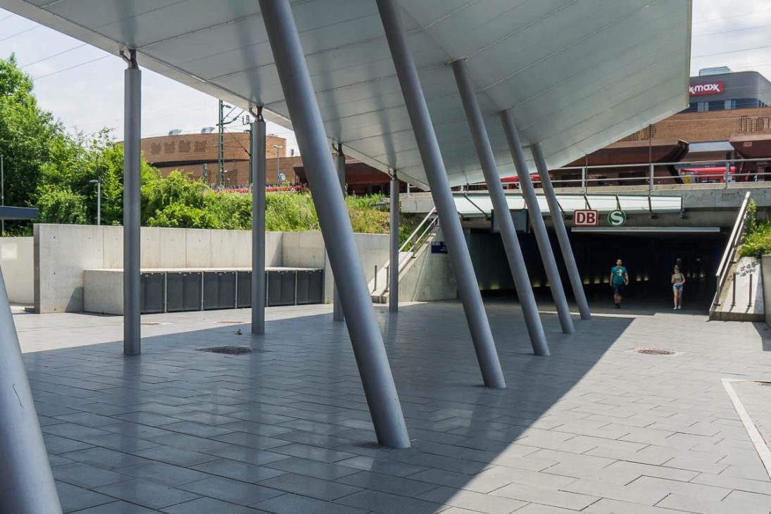 © ADFC Böblingen-Sindelfingen, 12 Radboxen auf dem Konrad-Zuse-Platz