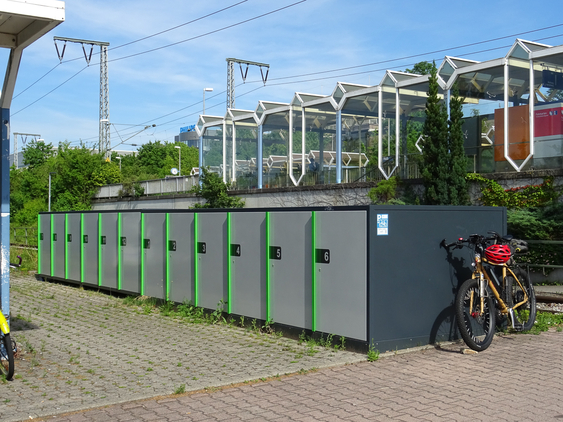 © ADFC Böblingen-Sindelfingen, 24 Radboxen an der S-Bahn Haltestelle Hulb