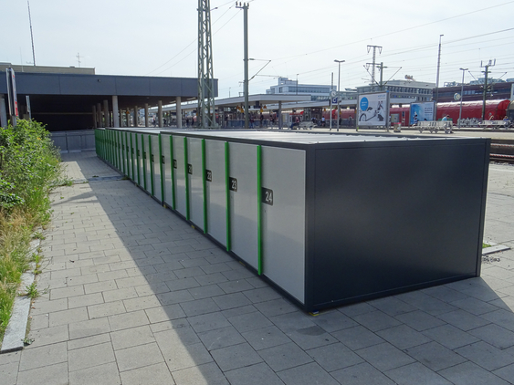 © ADFC Böblingen-Sindelfingen, 24 Radboxen am Bahnhof Böblingen © ADFC Böblingen-Sindelfingen, 24 Radboxen am Bahnhof Böblingen