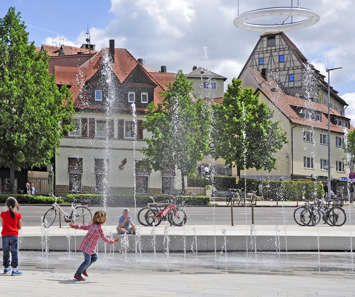 Wasserfontänen in der Bahnhofstraße