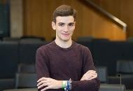 Montage Frau Feine Montage Frau Feine