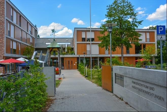 Das Familienzentrum vom Eingang aus
