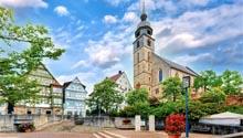 Marktplatz mit Kirche